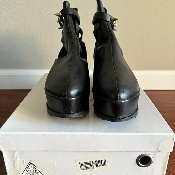 UNIF - Black Platform Shoes - size 10 - Picture 5 of 7